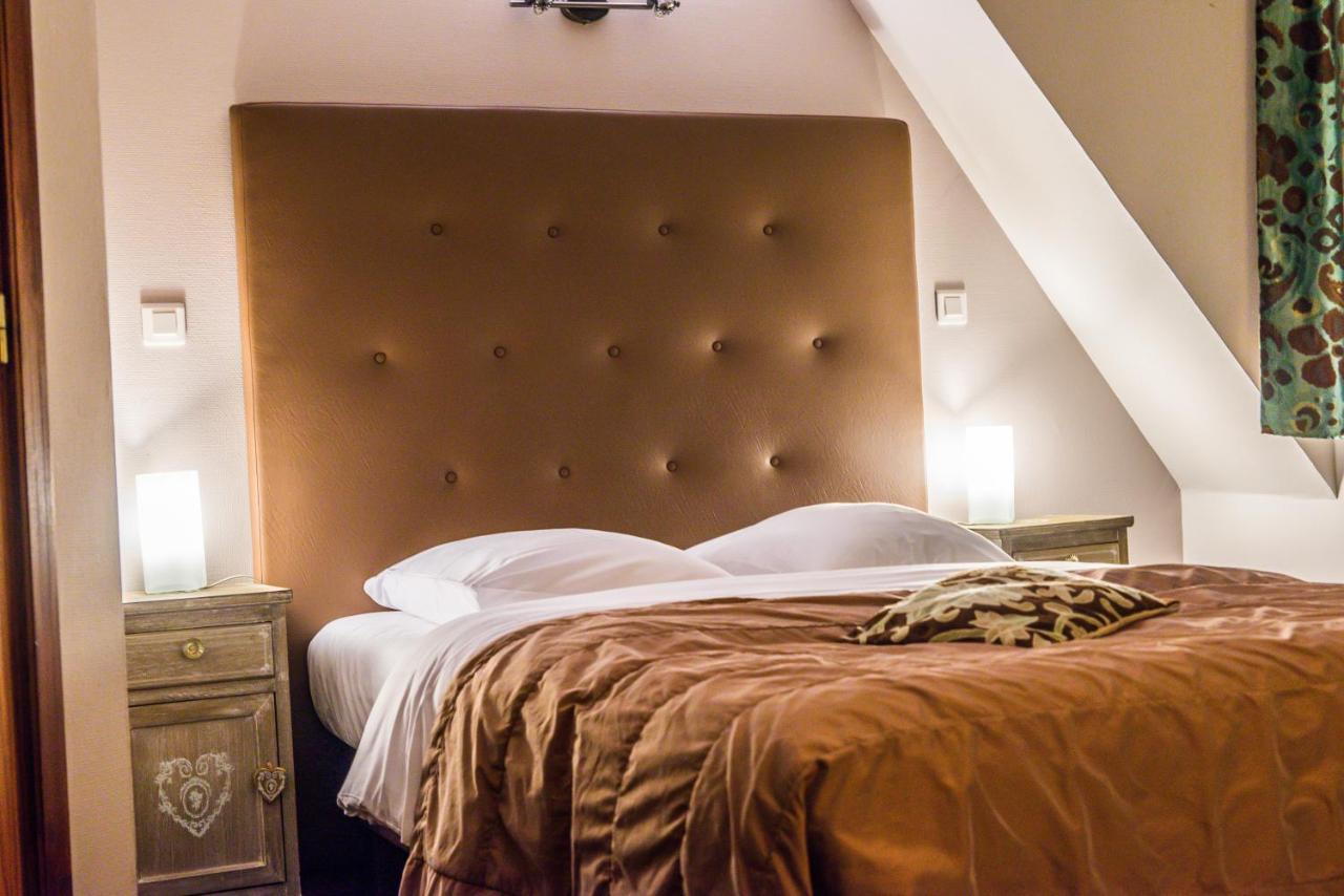 Hotel Au Lion Ribeauville  Bagian luar foto