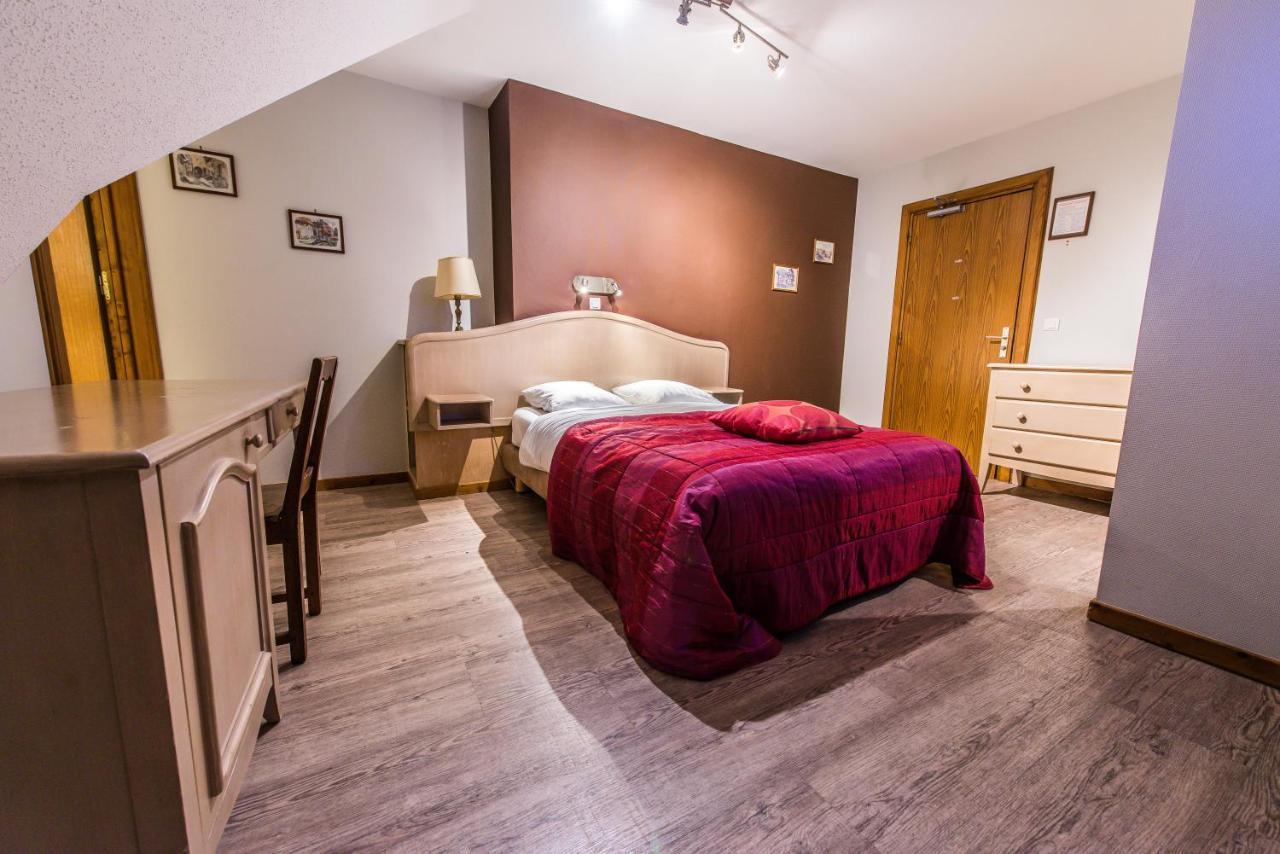 Hotel Au Lion Ribeauville  Bagian luar foto