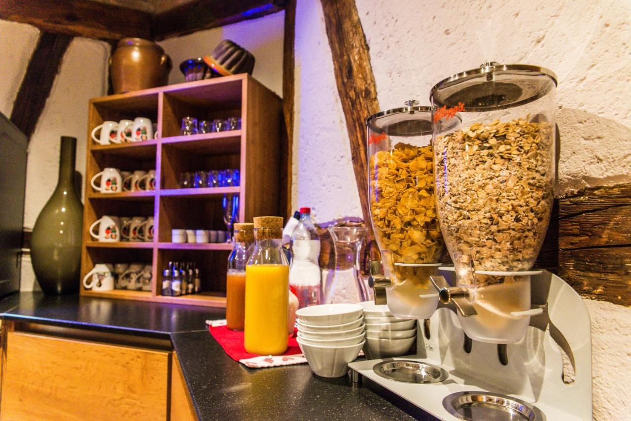 Hotel Au Lion Ribeauville  Bagian luar foto