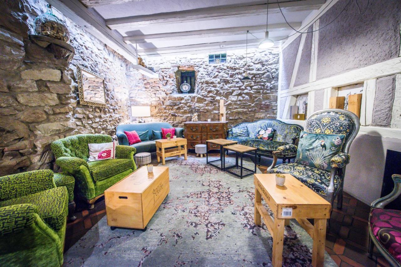 Hotel Au Lion Ribeauville  Bagian luar foto
