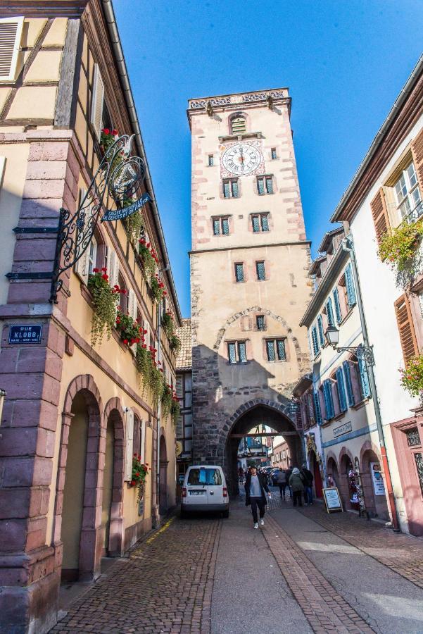 Hotel Au Lion Ribeauville  Bagian luar foto