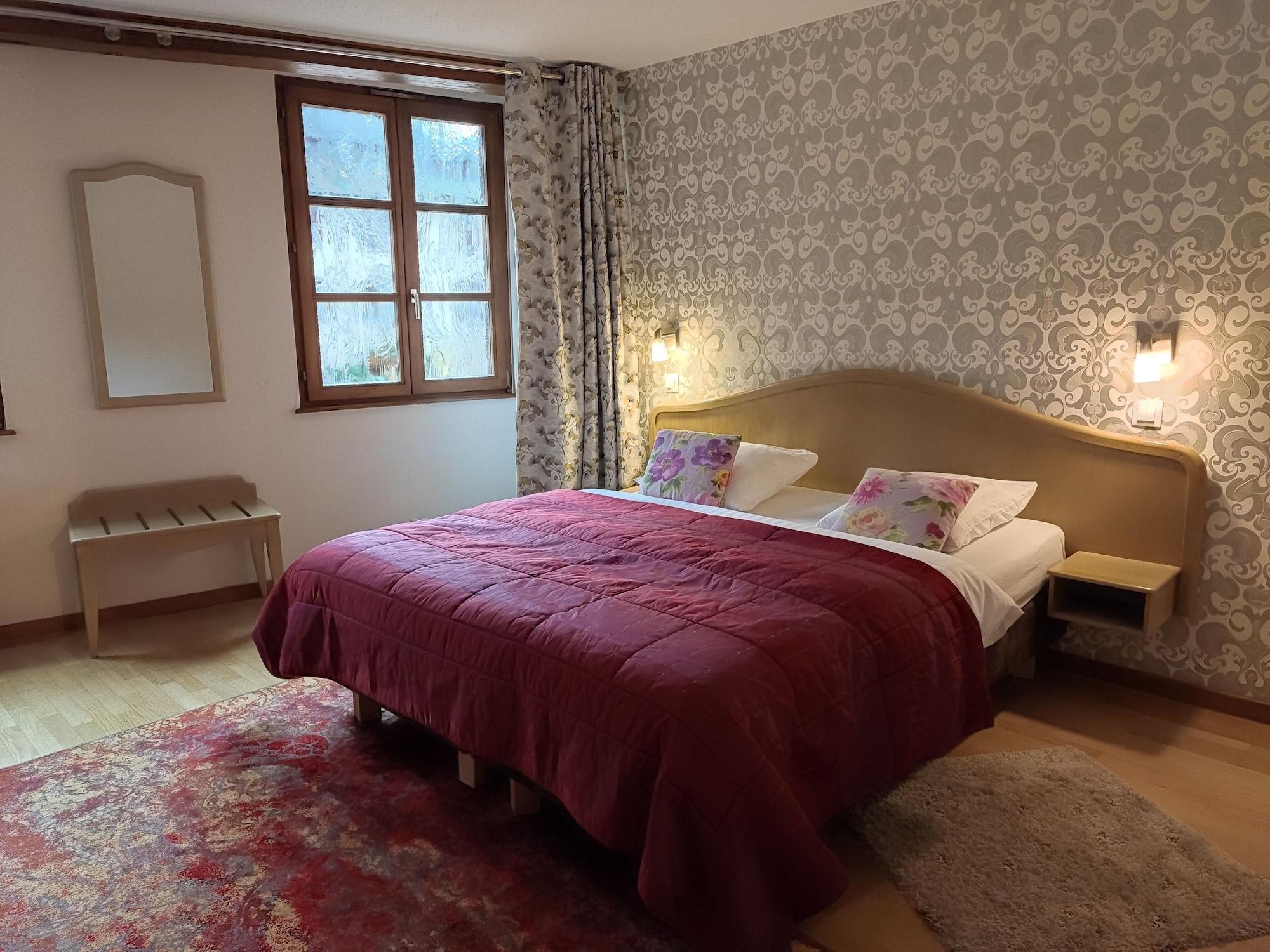 Hotel Au Lion Ribeauville  Bagian luar foto