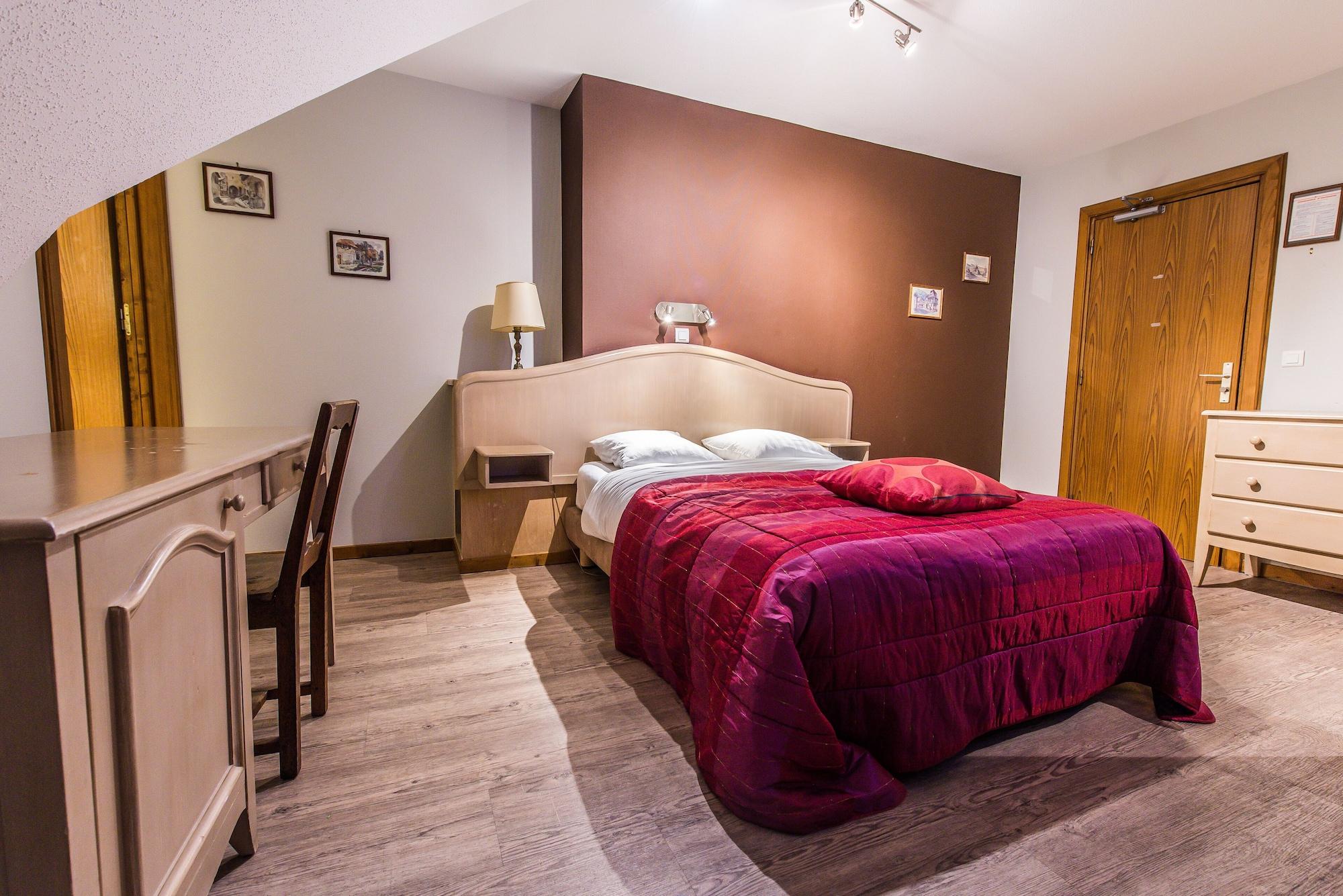 Hotel Au Lion Ribeauville  Bagian luar foto