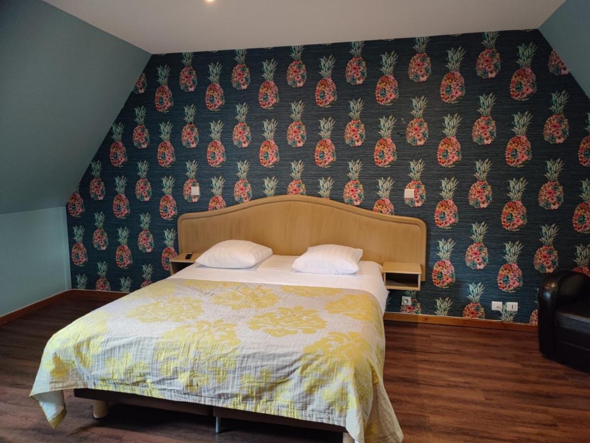 Hotel Au Lion Ribeauville  Bagian luar foto