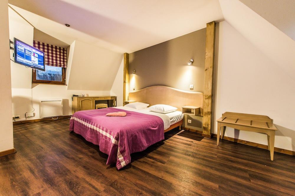 Hotel Au Lion Ribeauville  Bagian luar foto