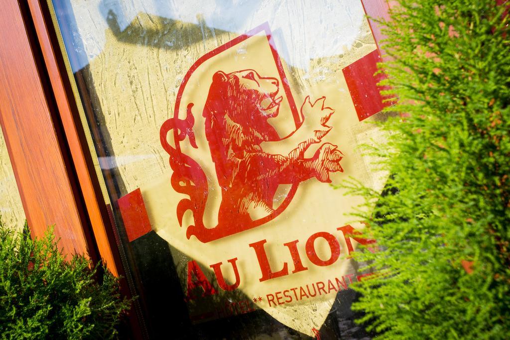 Hotel Au Lion Ribeauville  Bagian luar foto